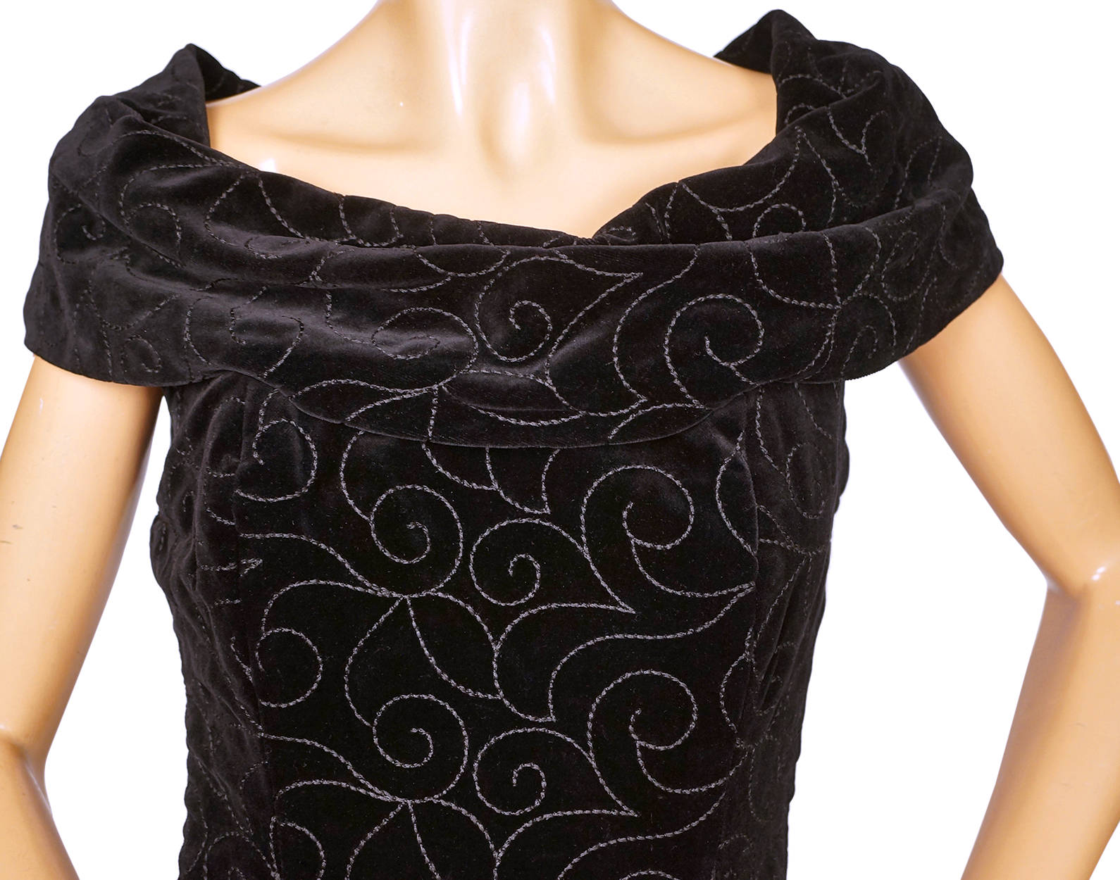 Vintage Yvette of Knightsbridge Crinoline Dress Black and Red Velvet Size S M - Poppy's Vintage Clothing